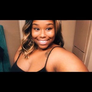 Meet your Posher, Yolinna